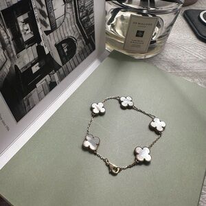 Elegant Mother of Pearl Bracelet